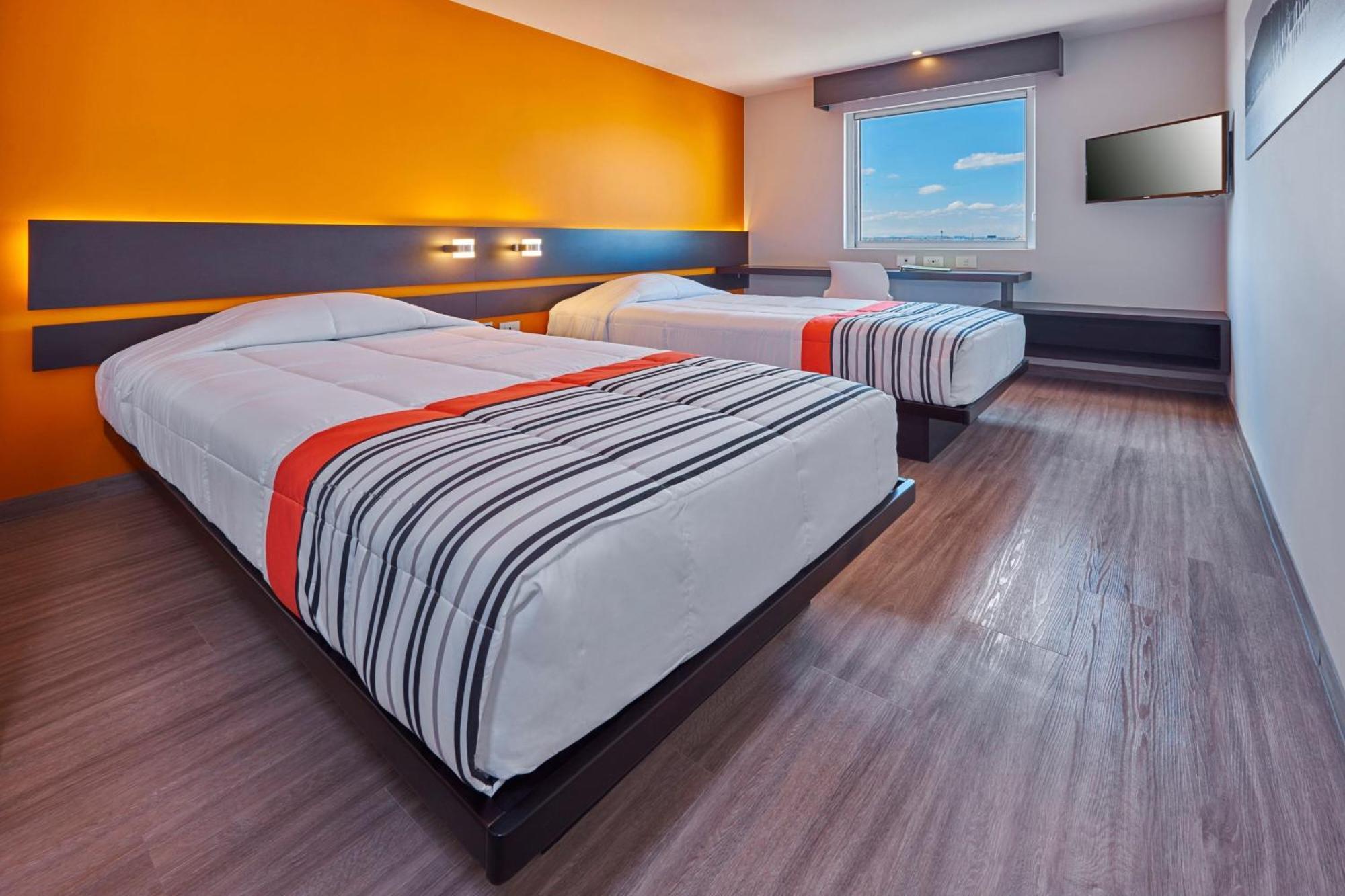 City Express Junior By Marriott Leon Centro De Convenciones Bagian luar foto