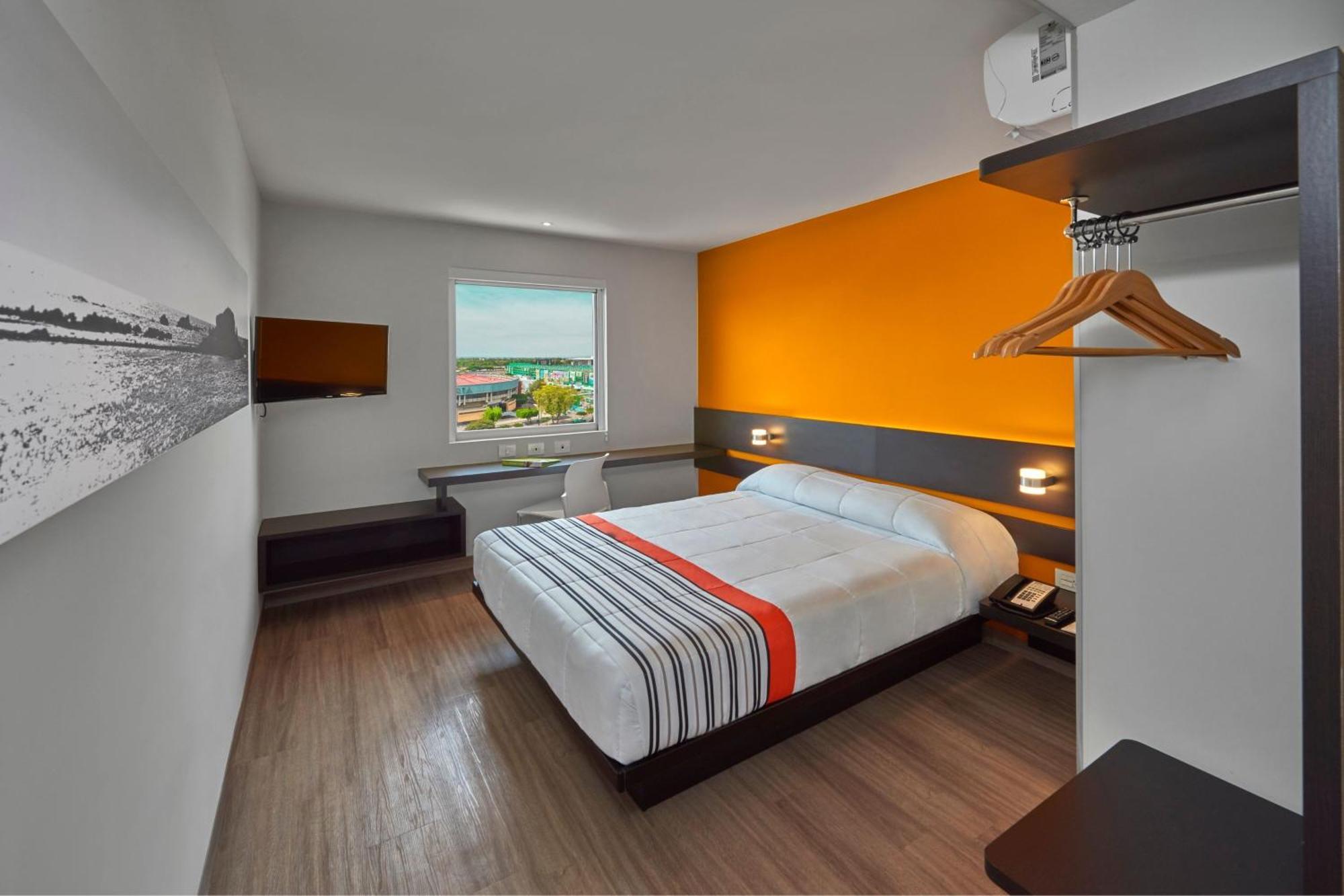 City Express Junior By Marriott Leon Centro De Convenciones Bagian luar foto