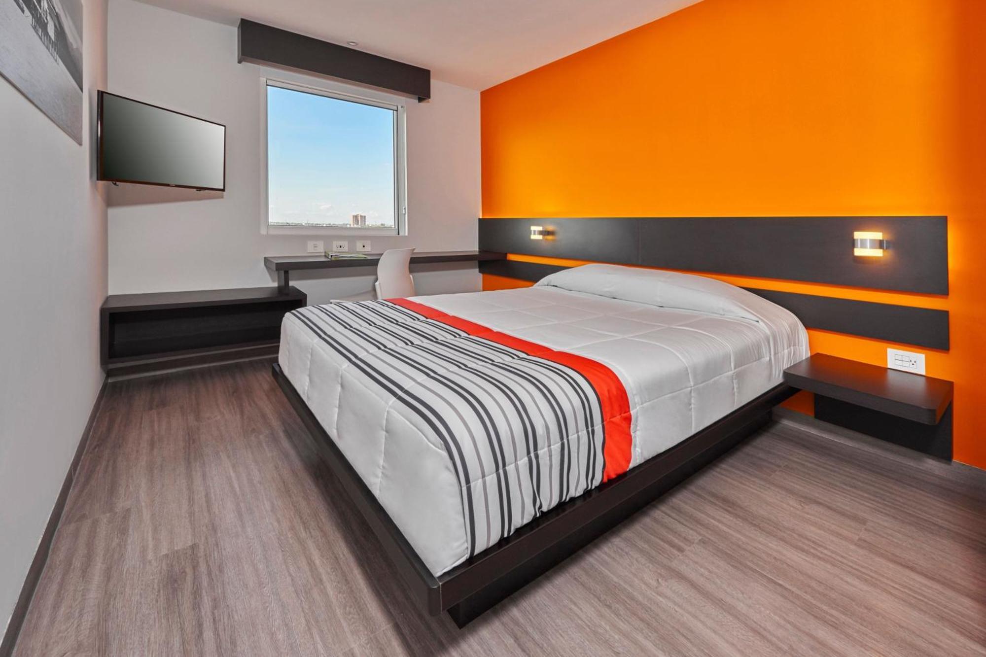 City Express Junior By Marriott Leon Centro De Convenciones Bagian luar foto