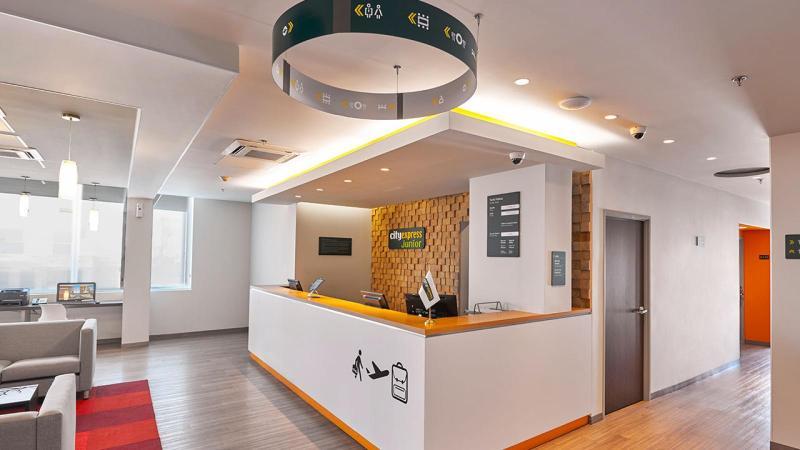 City Express Junior By Marriott Leon Centro De Convenciones Bagian luar foto