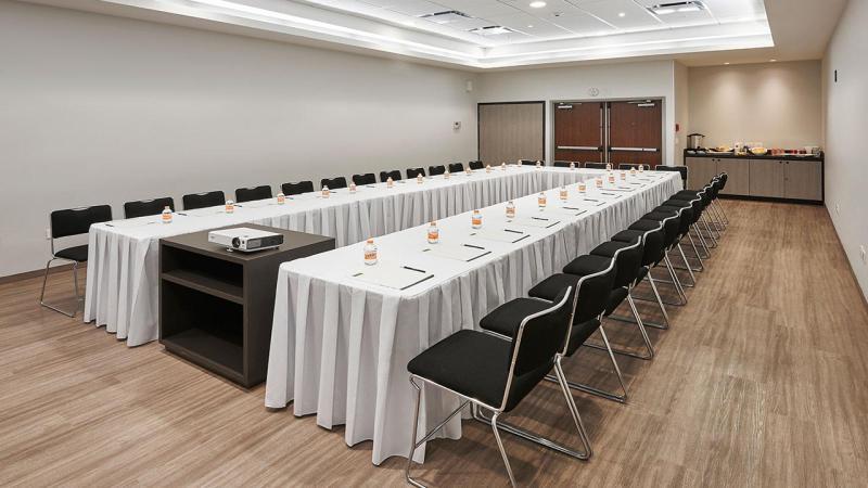 City Express Junior By Marriott Leon Centro De Convenciones Bagian luar foto