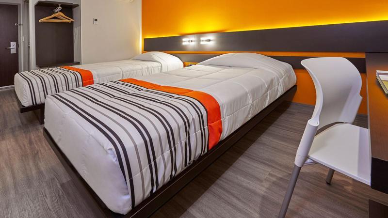 City Express Junior By Marriott Leon Centro De Convenciones Bagian luar foto