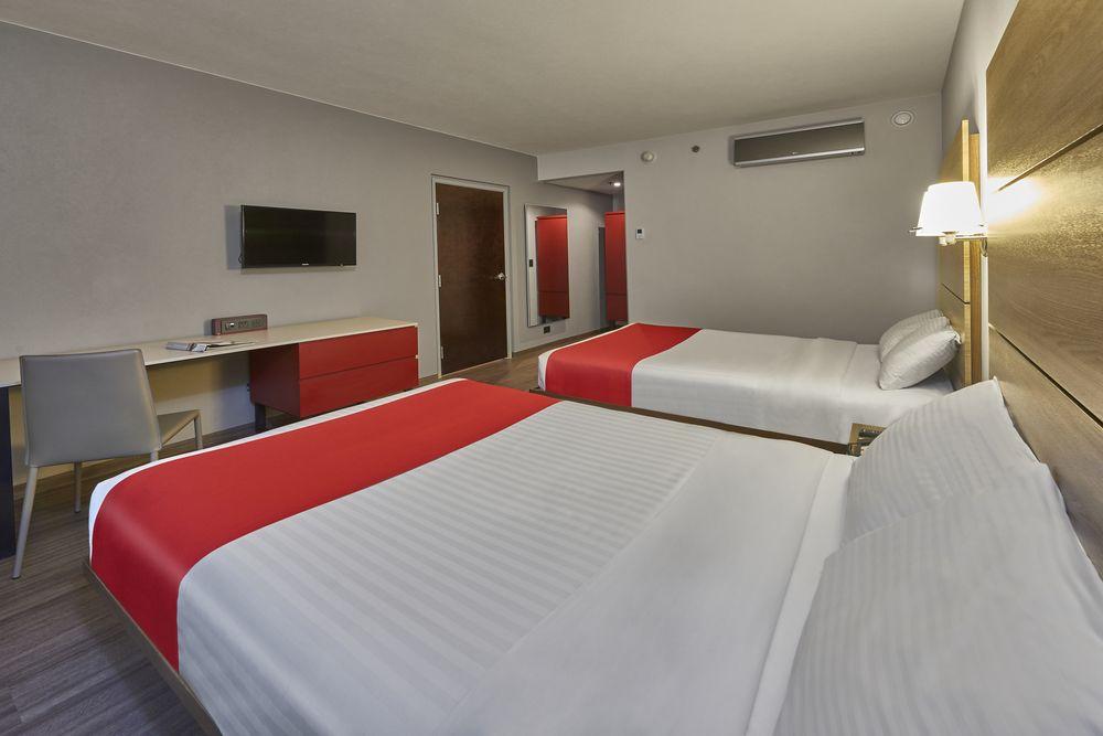 City Express Junior By Marriott Leon Centro De Convenciones Bagian luar foto